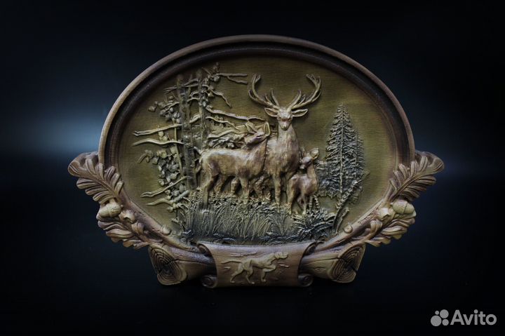 Деревянное резное панно