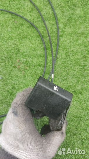 Тросик топливного бака Nissan Serena QR20DE 2002