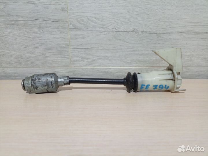 Тяга замка капота Ford Focus 2