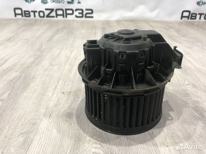 Вентилятор печки, мотор Ford Fiesta MK6 spja 2008