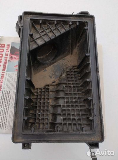 Крышка корпуса воздушного фильтра ниссан QG 13,18