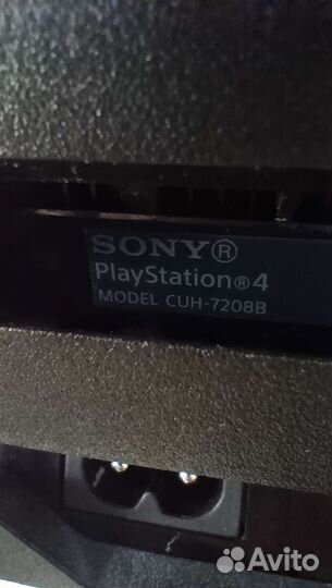 PlayStation 4 pro 7208