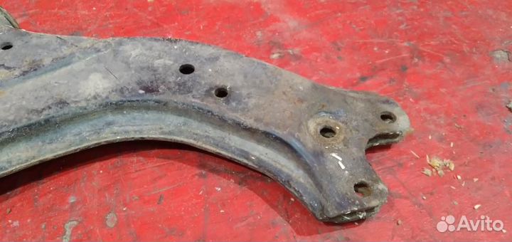 Ситроен Ксара Пикассо рычаг передний правый