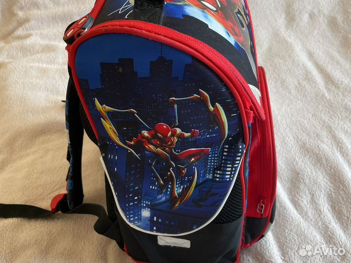 Рюкзак школьный