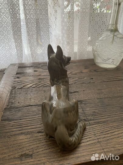 Фарфоровая статуэтка овчарка СССР