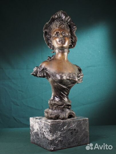 Бронзовый бюст 
