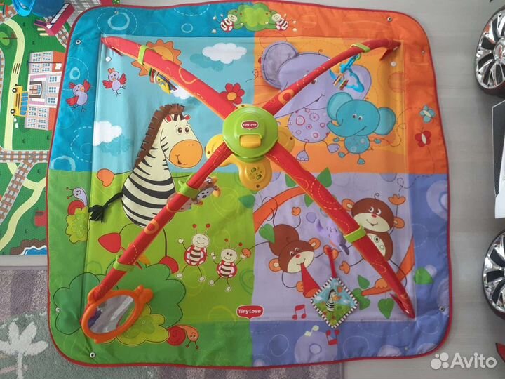Развивающий коврик tiny love разноцветное сафари