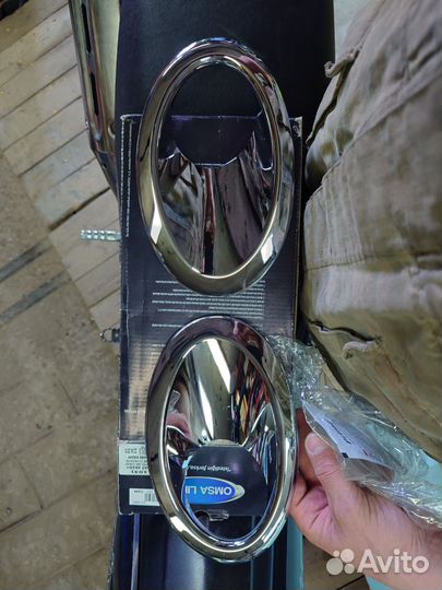 62256BT01A хромированная накладка противотуманки