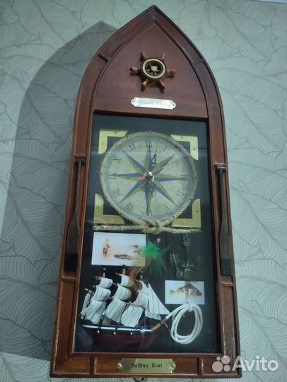 Часы с ключницей внутри