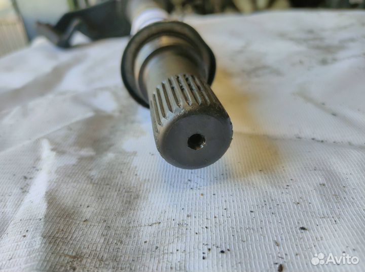 Промежуточный вал правый Hyundai Santa Fe CM D4EB