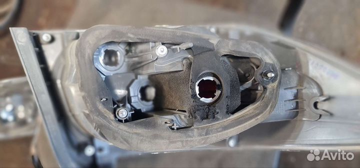 Задний фонарь Mazda сх 7