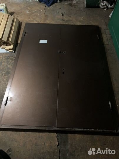 Двухстворчатые двери