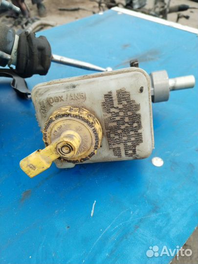 Бачок тормозной жидкости Skoda Octavia A4