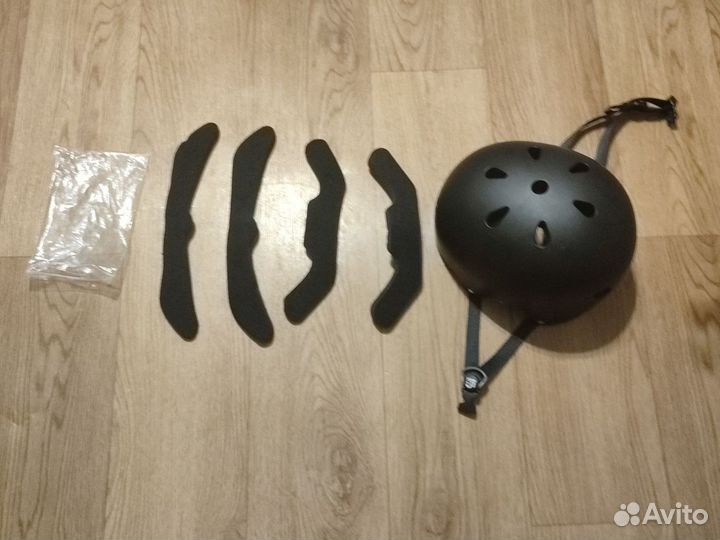 Шлем-HangUp для трюкового самоката или bmx
