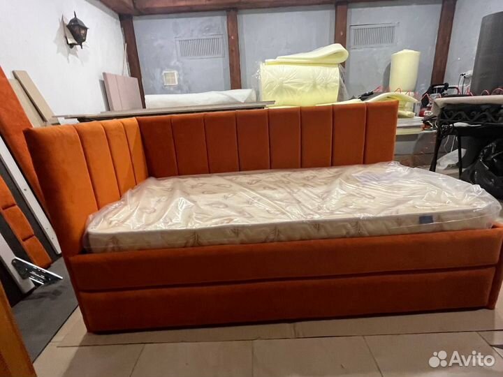 Мягкая кровать Викки с ящиком