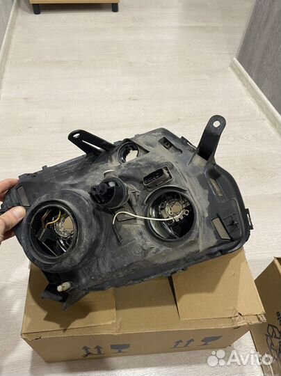 Фара Рено Дастер оригинал