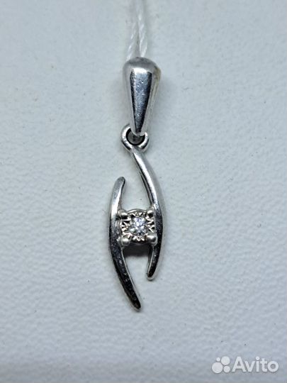 Подвеска с бриллиантом