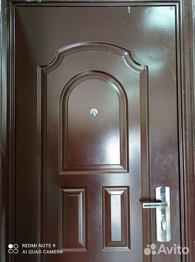 Дверь крепкая