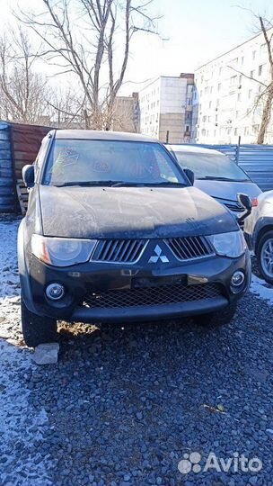 Коса телевизора Mitsubishi L200 KB9T 6G74 2008
