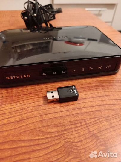Роутер с Wi-Fi адаптером Netgear