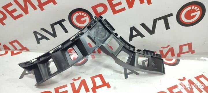 Крепление бампера заднее правое Volkswagen Tiguan