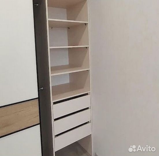 Дверный шкаф