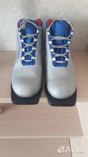 Ботинки лыжные