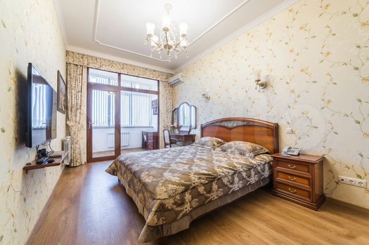 4-к. квартира, 109 м², 17/22 эт.