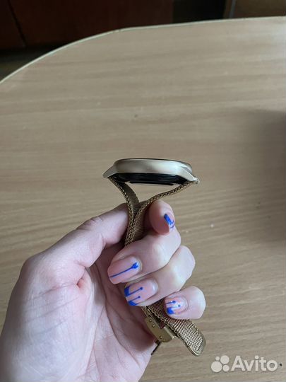Умные часы Arris
