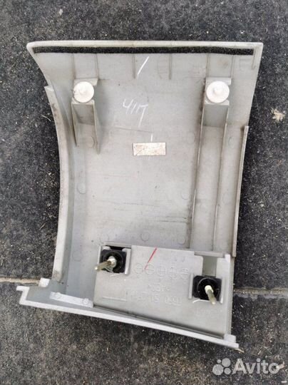 Планка под стоп-сигнал задняя левая Mazda Demio DY