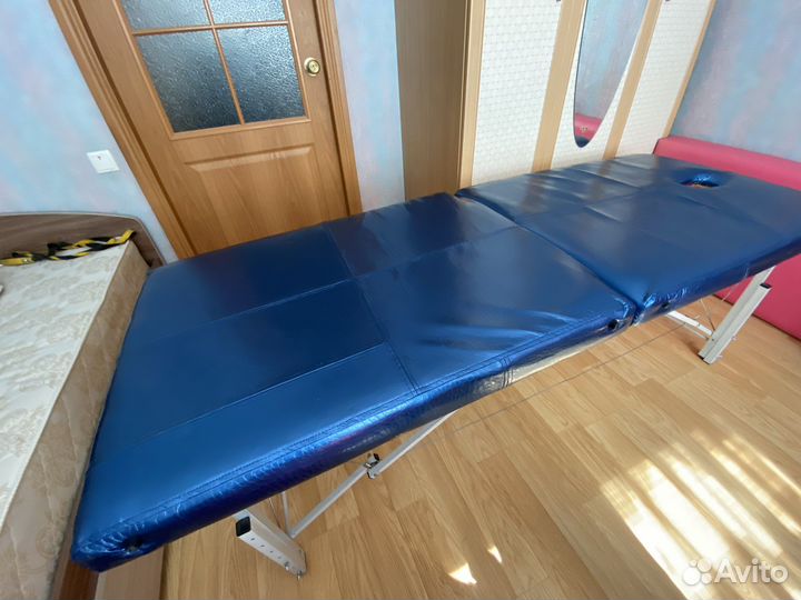 Массажная кушетка