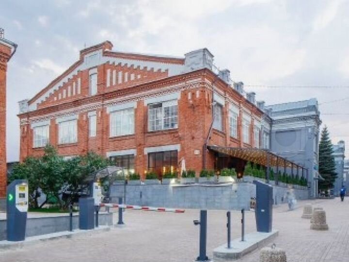 Сдам торговое помещение, 542 м²