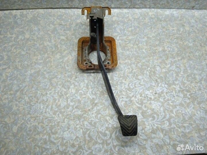 Педаль тормоза Mitsubishi Lancer 9 2005