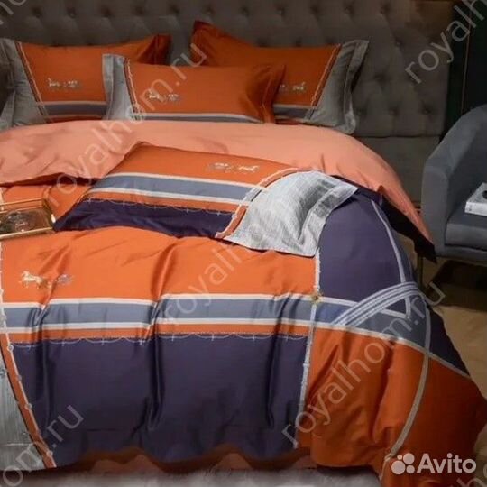 Постельное белье с символом hermes