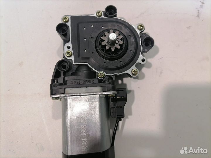 Моторчик стеклоподъемника левый Мерседес Актрос Ак