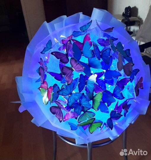 Букет из бабочек светящийся на 1 сентября