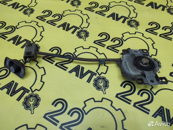 Крепление запасного колеса Toyota Harrier MCU30