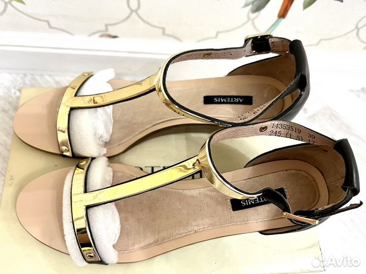 Босоножки женские 39 размер натуральная кожа новые