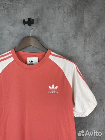 Футболка Adidas размер Л оригинал