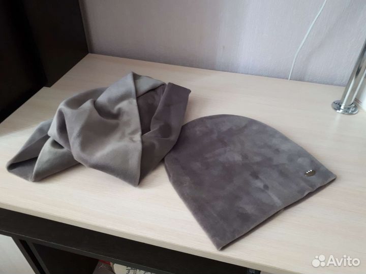 Комплект шапка и снуд женский