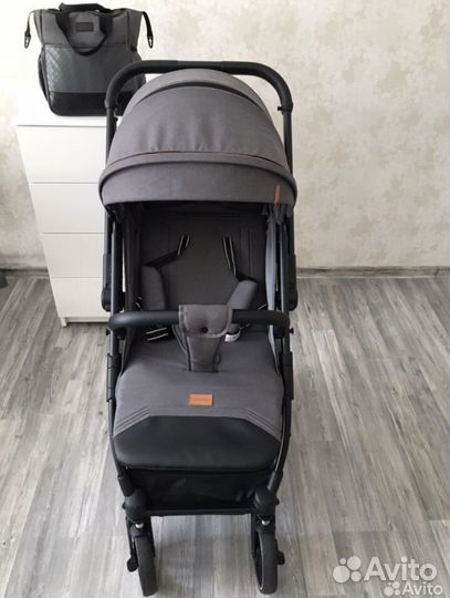 Прогулочная коляска luxmom