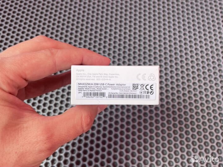 Блок питания Apple USB-C 20w