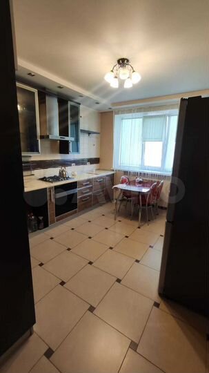 3-к. квартира, 110 м², 5/6 эт.