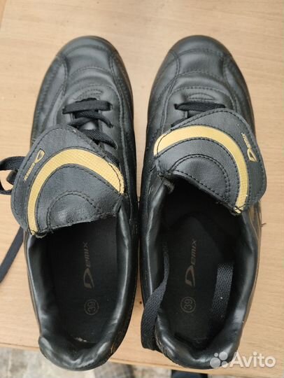 Футбольные бутсы