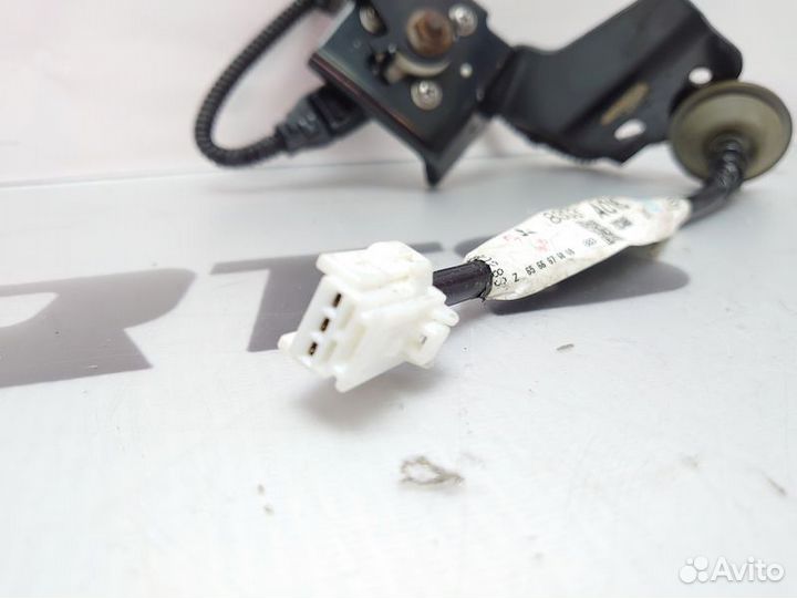 Датчик положения кузова Mitsubishi Outlander II (2