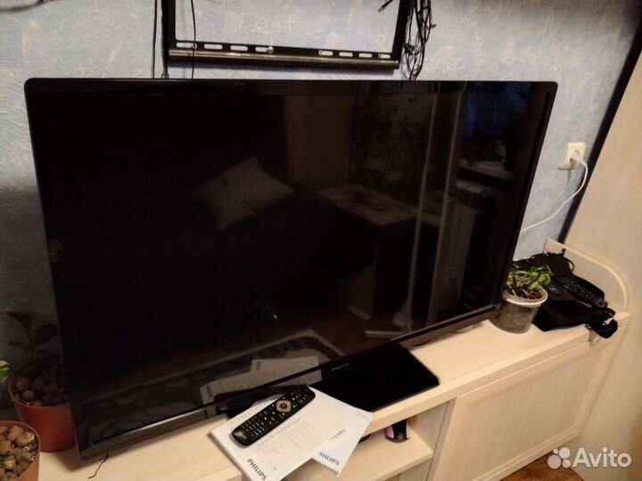 Телевизор philips 42дюйма