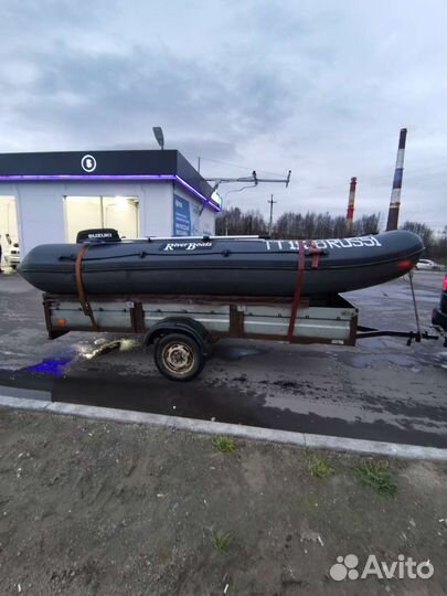Лодка с мотором