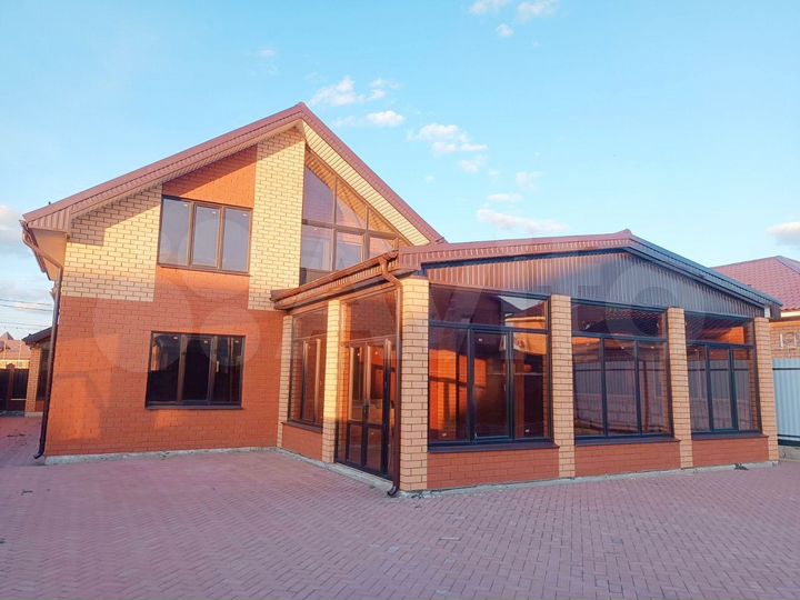 Дом 300 м² на участке 6 сот.