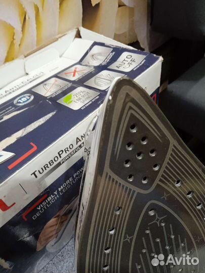 Утюг Tefal Turbo Pro Anti-calc FV5689E0