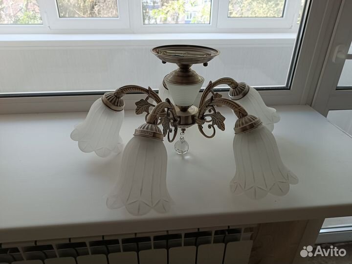 Люстра потолочная бу